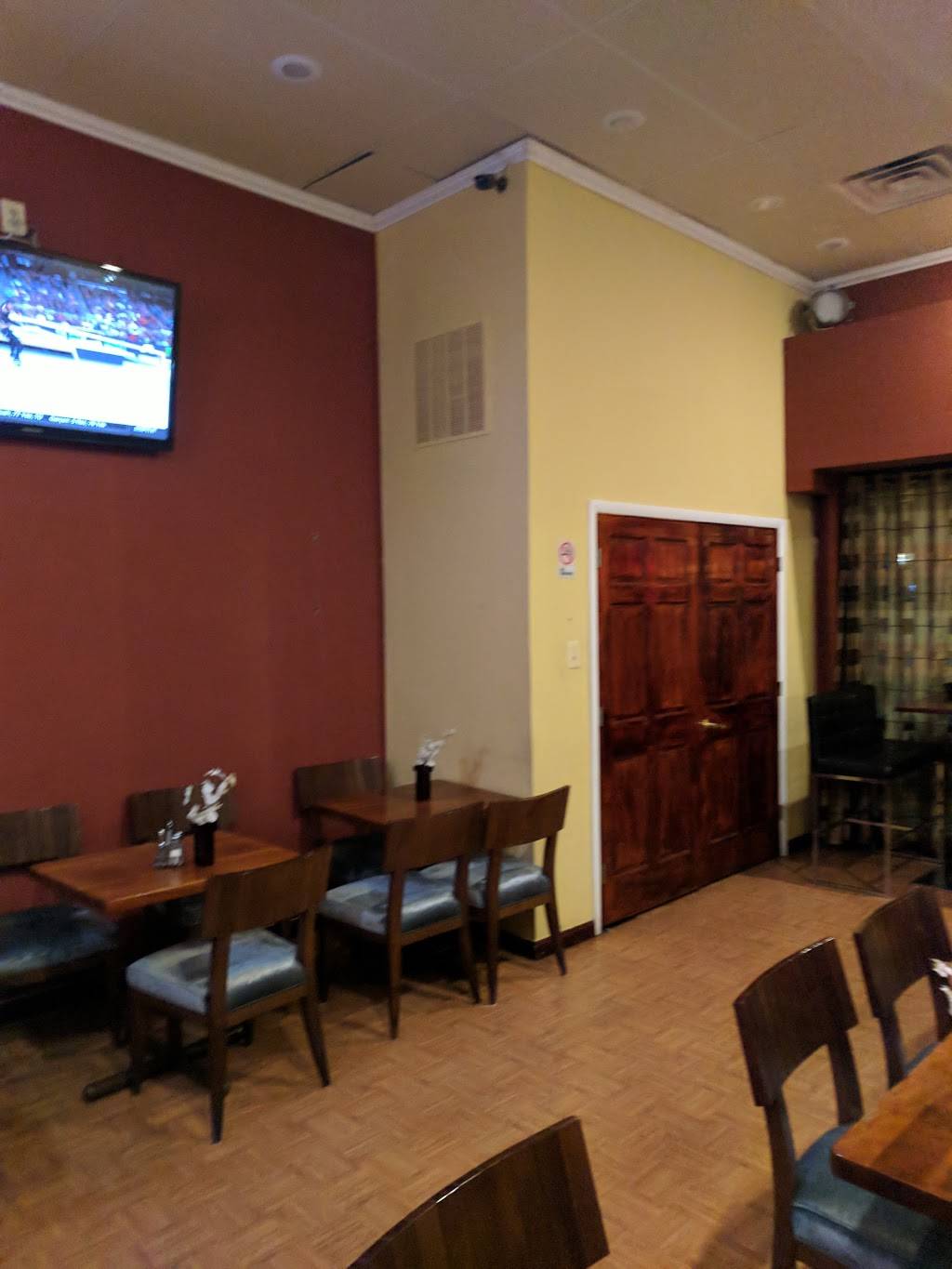 Jolleys Restaurant & Lounge | restaurant | 654 S Pickett St, Alexandria, VA 22304, USA | 5719705360 OR +1 571-970-5360