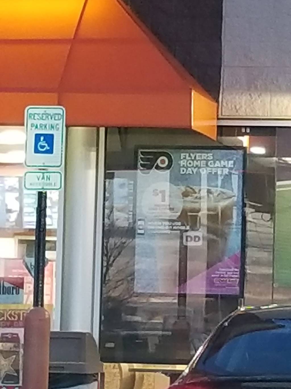 Dunkin | cafe | 4495 Summit Bridge Rd, Middletown, DE 19709, USA | 3024499200 OR +1 302-449-9200