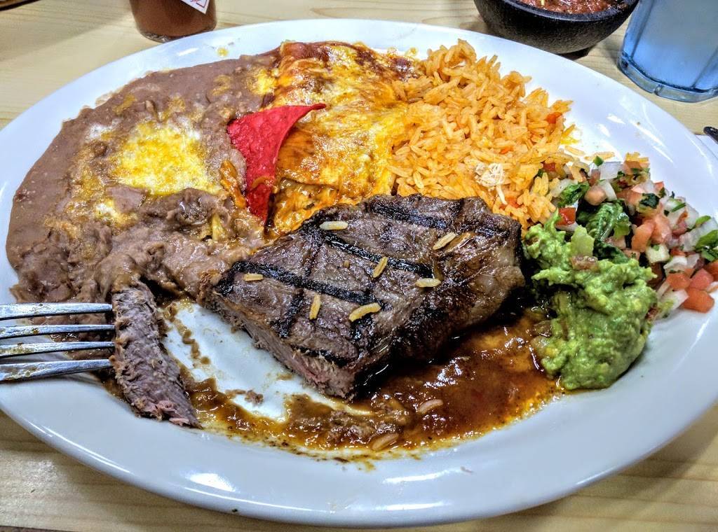 Iguanas Grill and Cantina | restaurant | 6401 White Ln, Bakersfield, CA 93309, USA | 6613817576 OR +1 661-381-7576