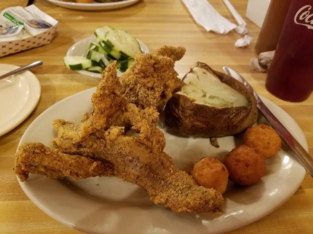 Winks King Barbeque & Seafood | restaurant | 509 Faith Rd, Salisbury, NC 28146, USA | 7046372410 OR +1 704-637-2410