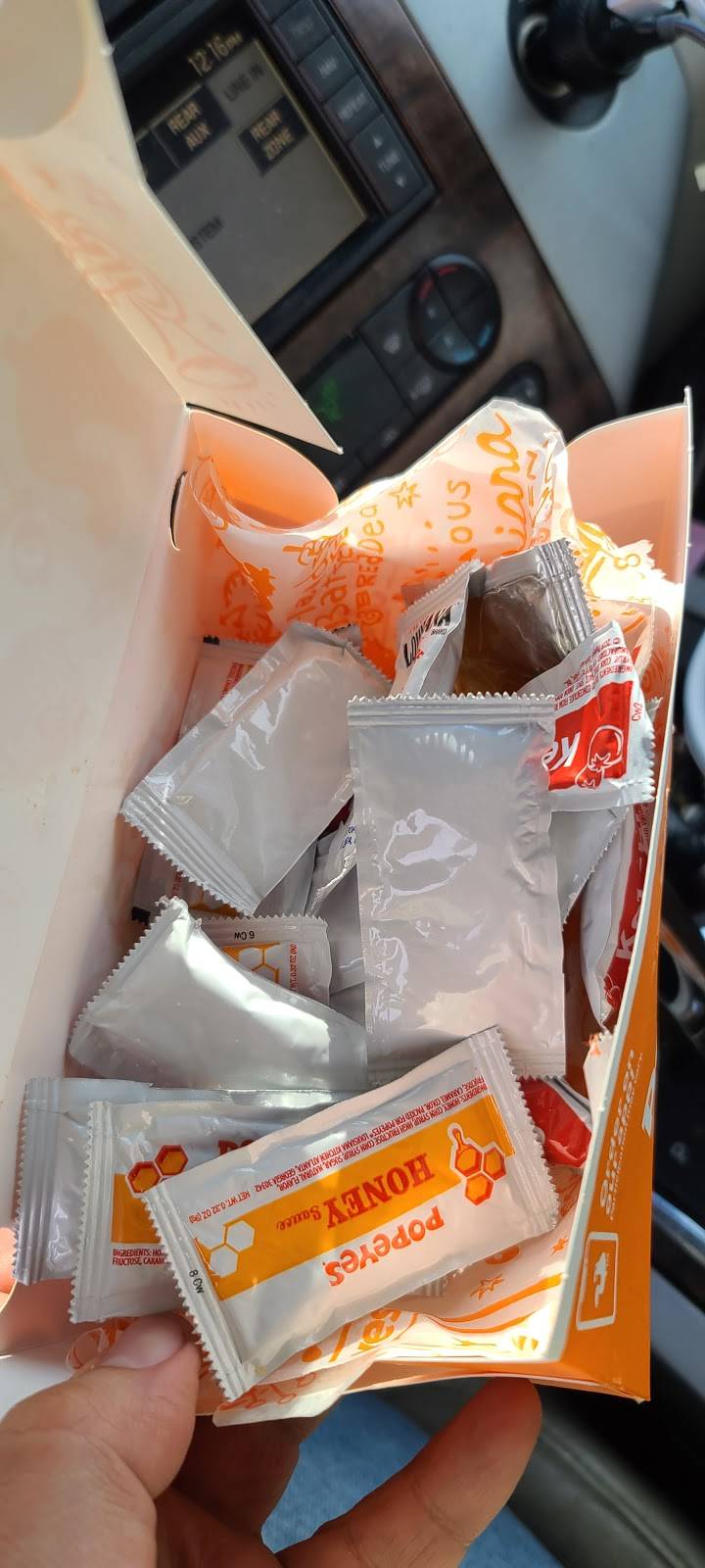 Popeyes Louisiana Kitchen | restaurant | 380 W Street Rd, Warminster, PA 18974, USA | 2672825215 OR +1 267-282-5215