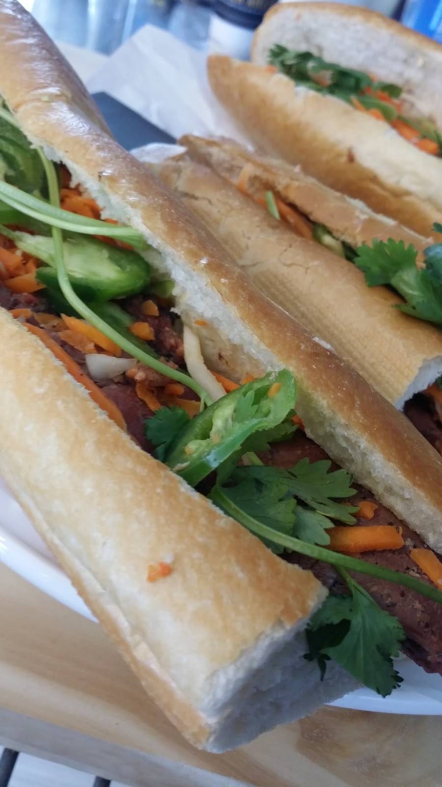 The Ramen Cafe | restaurant | 111 W Avenida Palizada suite 10 a, San Clemente, CA 92672, USA | 9493598475 OR +1 949-359-8475