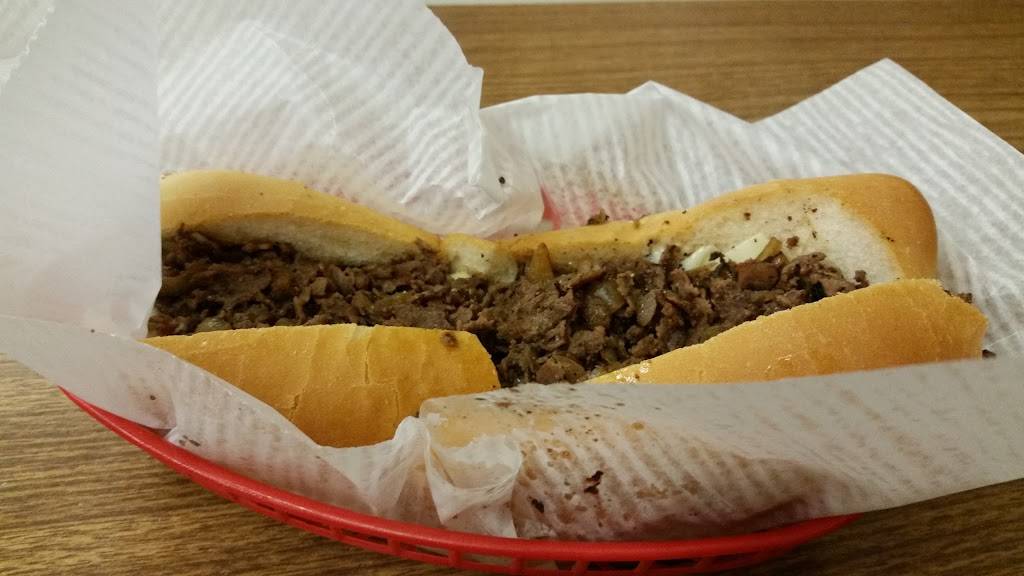Mikes Famous Steaks & Subs | restaurant | 754 E Chestnut Hill Rd, Newark, DE 19713, USA | 3024530331 OR +1 302-453-0331