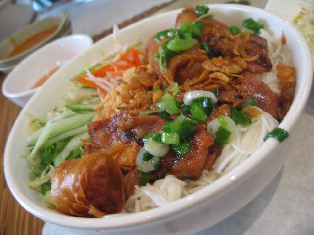 Pho Town | restaurant | 10931 Jones Rd, Houston, TX 77065, USA | 2819556700 OR +1 281-955-6700