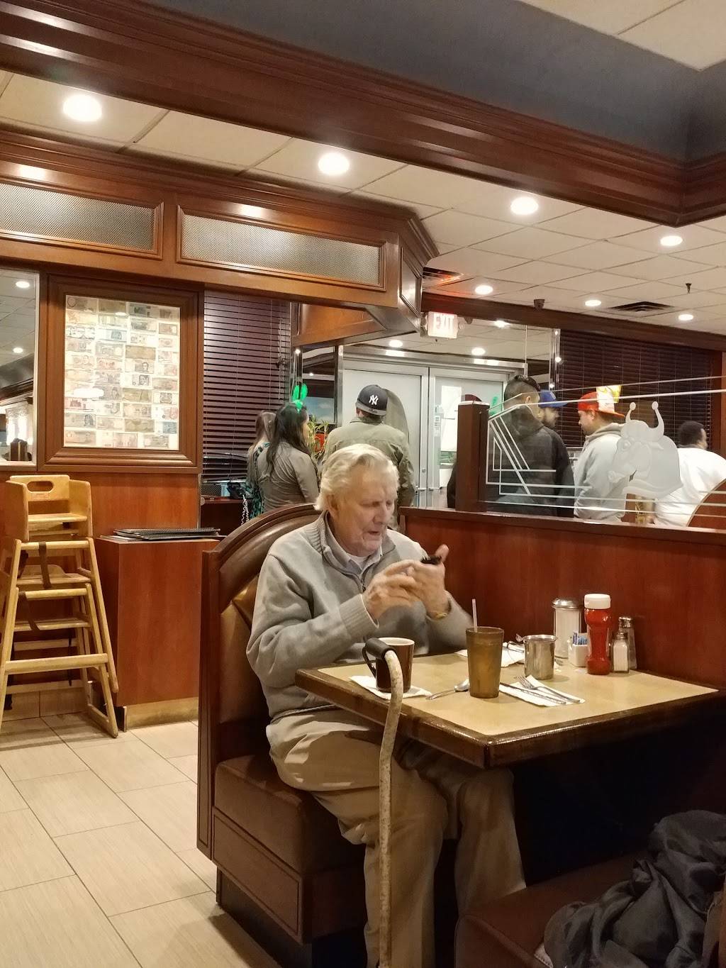 Bulls Head Diner | restaurant | 43 High Ridge Rd, Stamford, CT 06905, USA | 2039611400 OR +1 203-961-1400