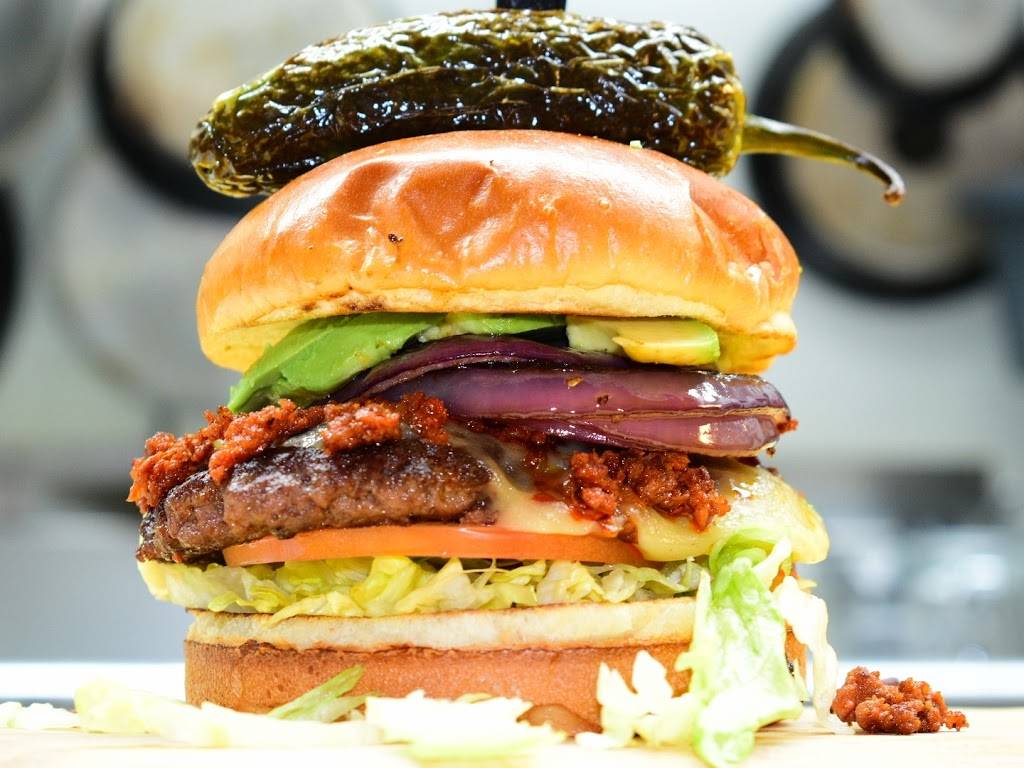 Twisted Burger Grayslake | restaurant | 217 Center St, Grayslake, IL 60030, USA | 8472232388 OR +1 847-223-2388