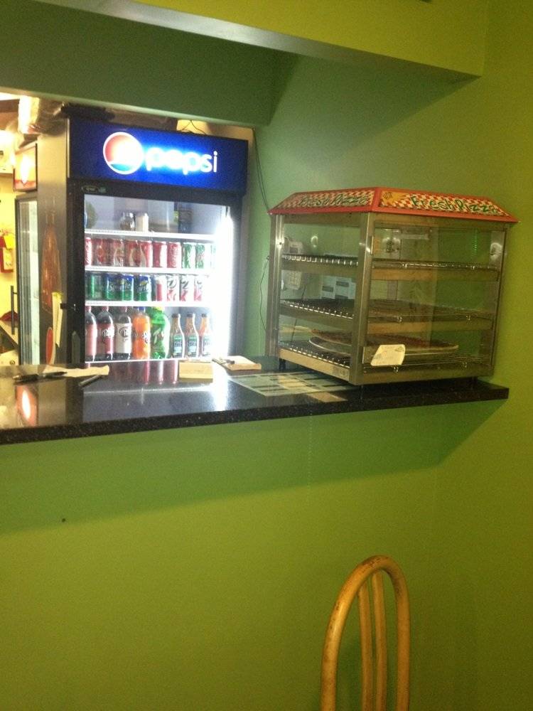 Pedros Pizza | restaurant | 1513 N Rand Rd, Palatine, IL 60074, USA | 8476329430 OR +1 847-632-9430