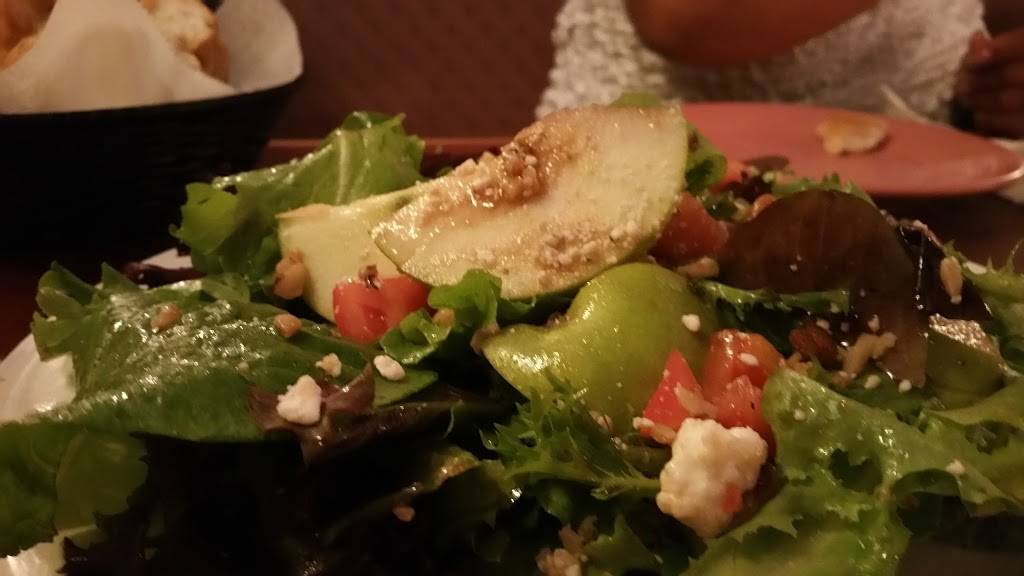 Lidos Pizza Restaurant | restaurant | 75 Pomeroy Ave, Meriden, CT 06450, USA | 2036343959 OR +1 203-634-3959