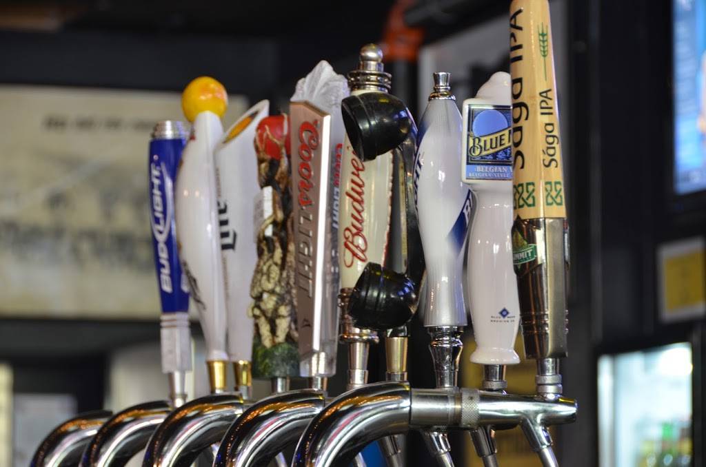 Fieldhouse Iowa City | restaurant | 118 S Dubuque St, Iowa City, IA 52240, USA | 3193415872 OR +1 319-341-5872