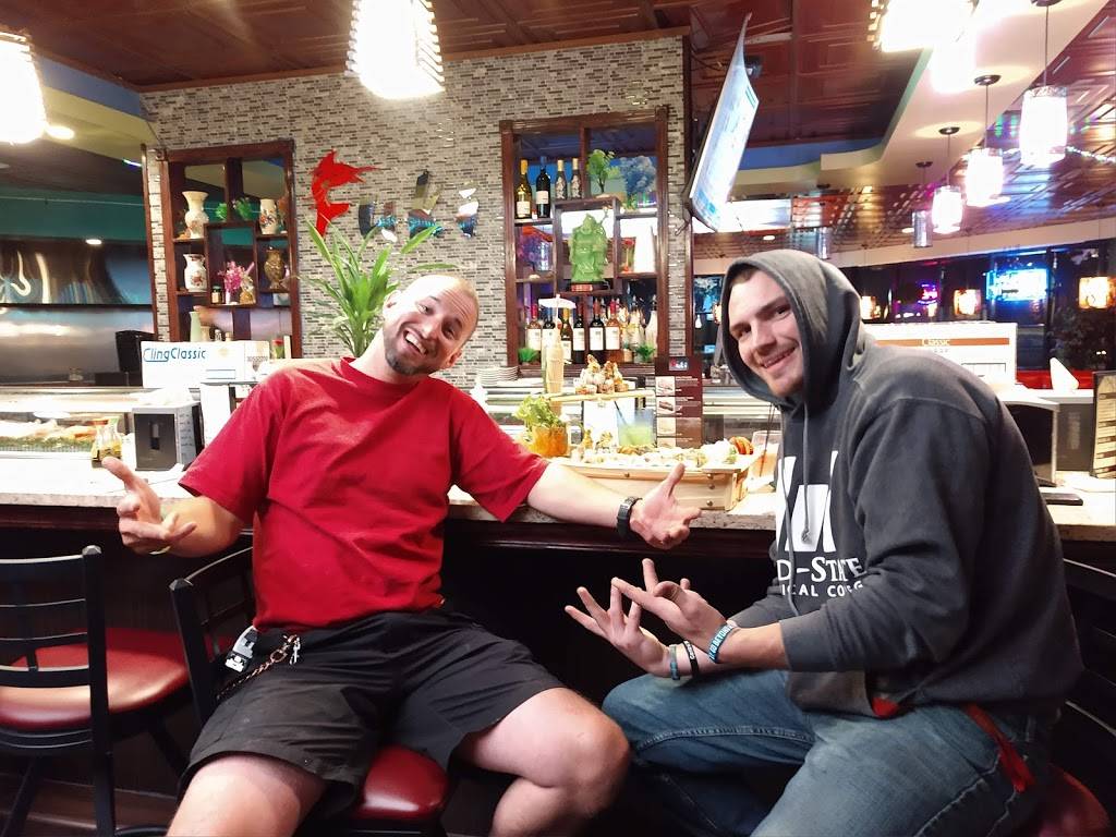 Fuki Steakhouse & Sushi | restaurant | 2010 W 9th Ave, Oshkosh, WI 54904, USA | 9203854478 OR +1 920-385-4478