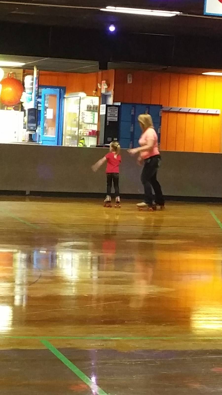 Salem Fun Center | restaurant | 520 E Pershing St, Salem, OH 44460, USA | 3303324455 OR +1 330-332-4455