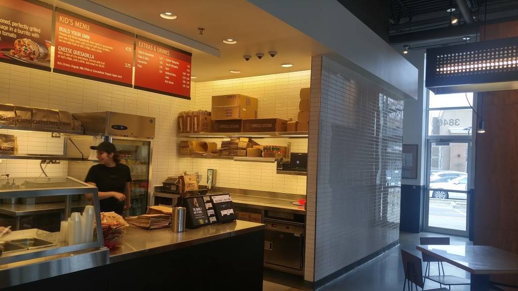 Chipotle Mexican Grill | restaurant | 3846 Willow Rd, Northbrook, IL 60062, USA | 8475130016 OR +1 847-513-0016