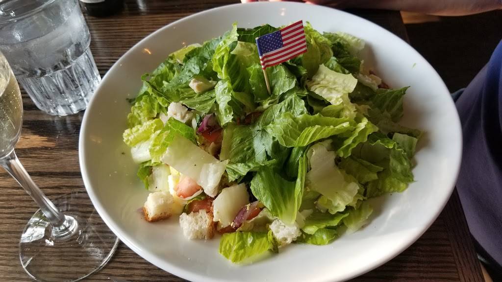 LGs Bar | restaurant | 1525 N Wells St, Chicago, IL 60610, USA | 3128889368 OR +1 312-888-9368