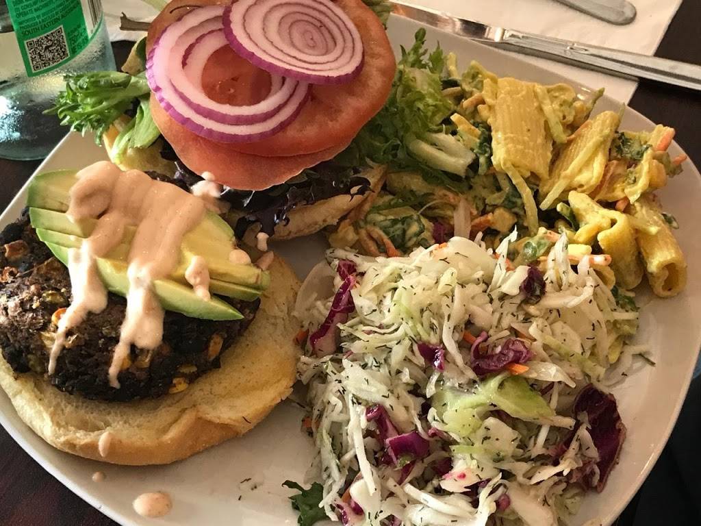 Earth Bistro Cafe | cafe | 11100 Clifton Blvd, Cleveland, OH 44102, USA | 2162019338 OR +1 216-201-9338