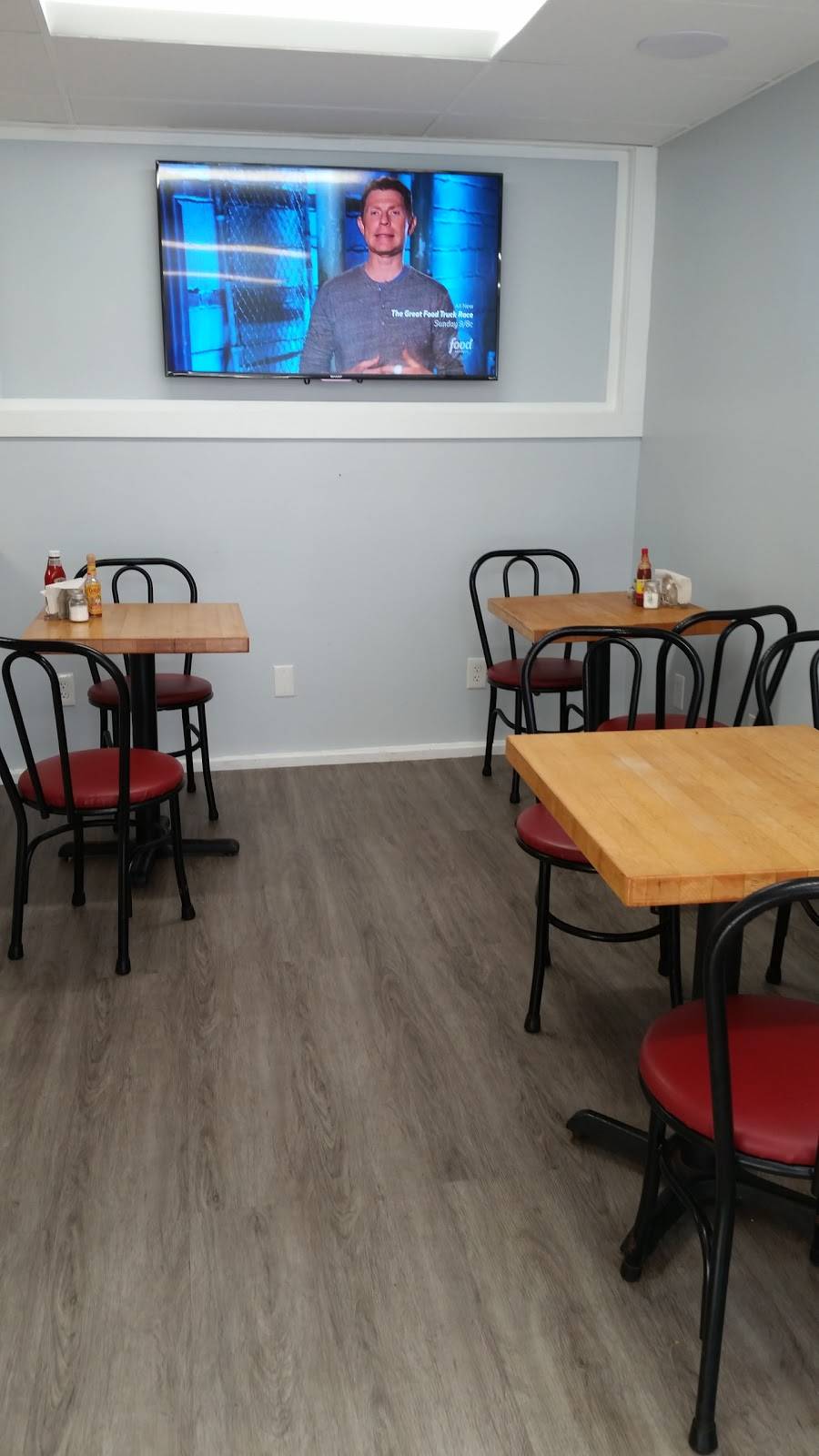 Miller Brothers Seafood | restaurant | 849 Forest Ave, Portland, ME 04103, USA | 2075364483 OR +1 207-536-4483