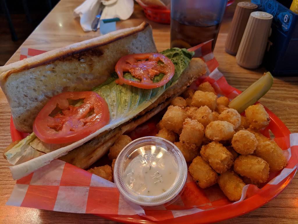 Carl & Ernies Pub | restaurant | 161 IA-1, Iowa City, IA 52246, USA | 3193374422 OR +1 319-337-4422