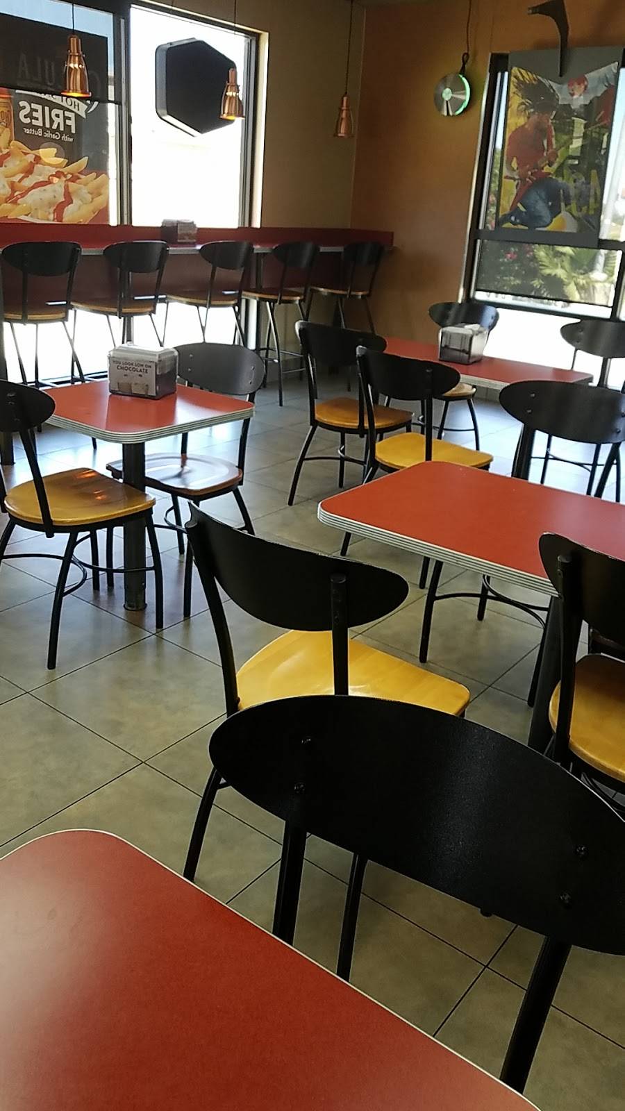 Jack in the Box | restaurant | 33313 Bernard Dr, Kettleman City, CA 93239, USA | 5593864413 OR +1 559-386-4413