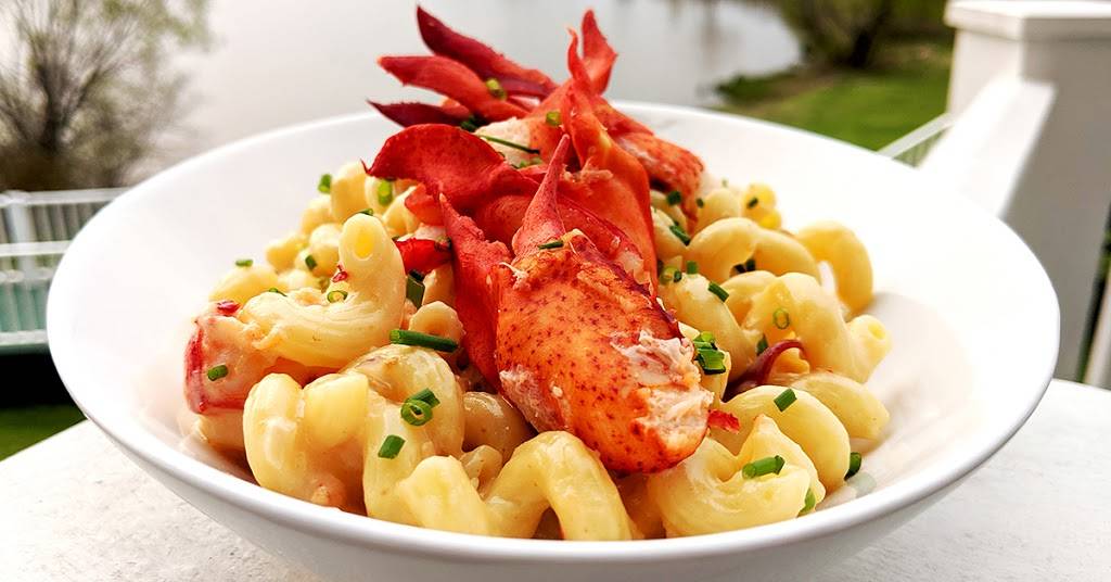 Chequamegon Grill | restaurant | 101 Lake Shore Dr W, Ashland, WI 54806, USA | 7156826727 OR +1 715-682-6727