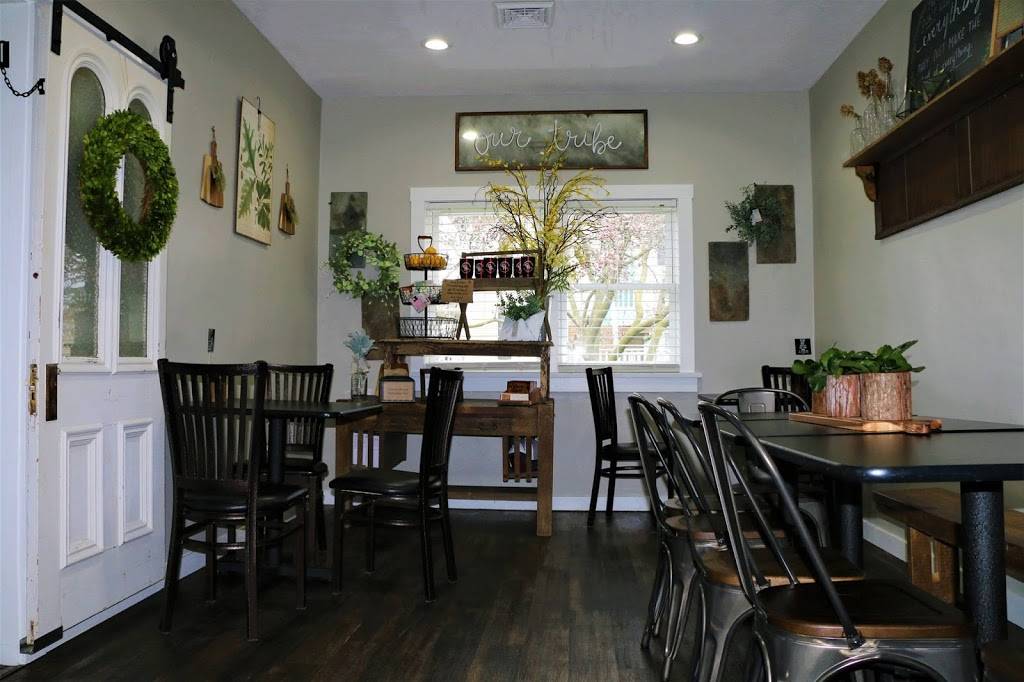 Crimson House Cafe | cafe | 304 N Jefferson St, Ossian, IN 46777, USA | 2606220167 OR +1 260-622-0167