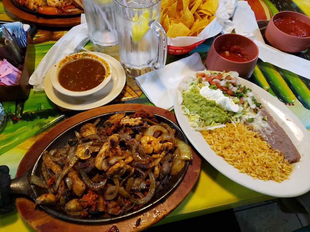 La Pinata | restaurant | 814 18th Ave S, Meridian, MS 39301, USA | 6016937187 OR +1 601-693-7187