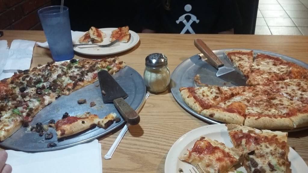 Pizza Plus | restaurant | 2703 Bloomingdale Rd, Kingsport, TN 37660, USA | 4232888808 OR +1 423-288-8808