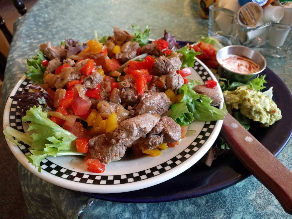 Kitchen Cravings | restaurant | 15 Airport Rd, Gilford, NH 03249, USA | 6035280001 OR +1 603-528-0001