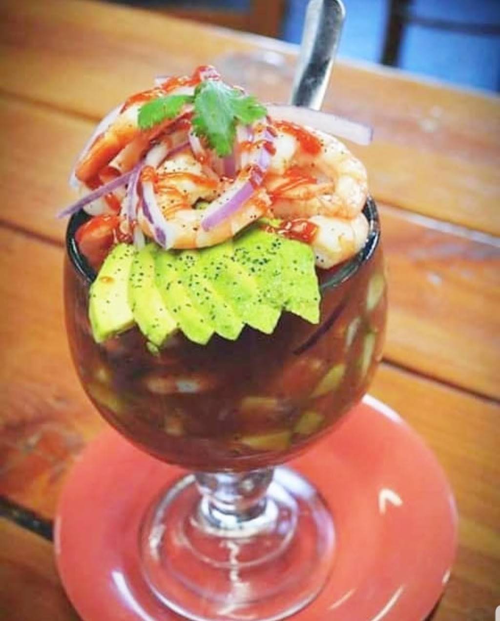 El Alboroto Mariscos & Chavelas | restaurant | 8427 W Peoria Ave, Peoria, AZ 85345, USA | 6232363303 OR +1 623-236-3303