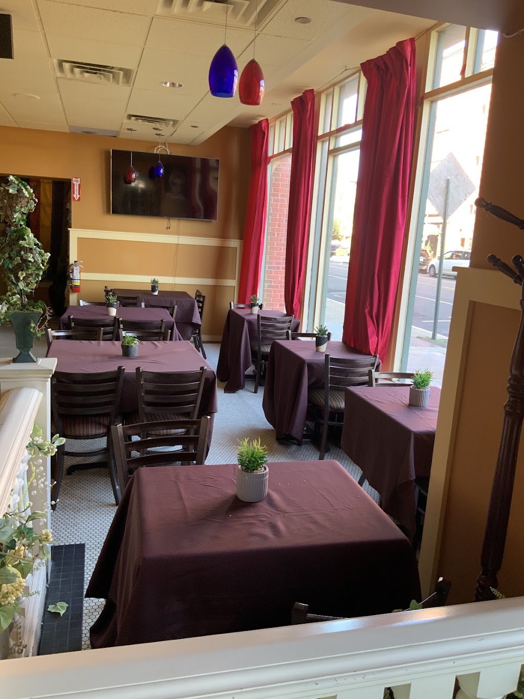 Jazzys Cabaret | restaurant | 4 Orange St, New Haven, CT 06510, USA | 2034442509 OR +1 203-444-2509