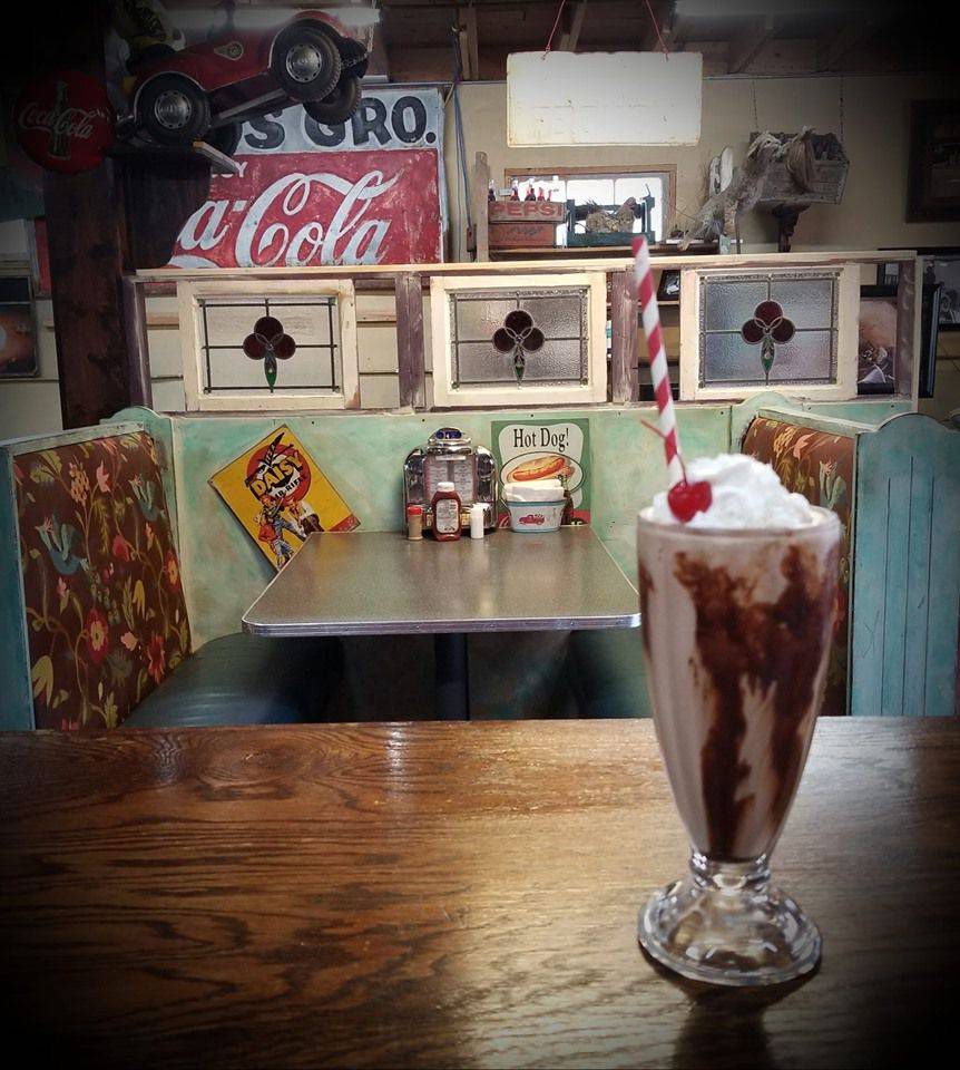 Longorias Grocery & Grill | restaurant | 201 Brady Blvd, San Antonio, TX 78207, USA | 2102278500 OR +1 210-227-8500