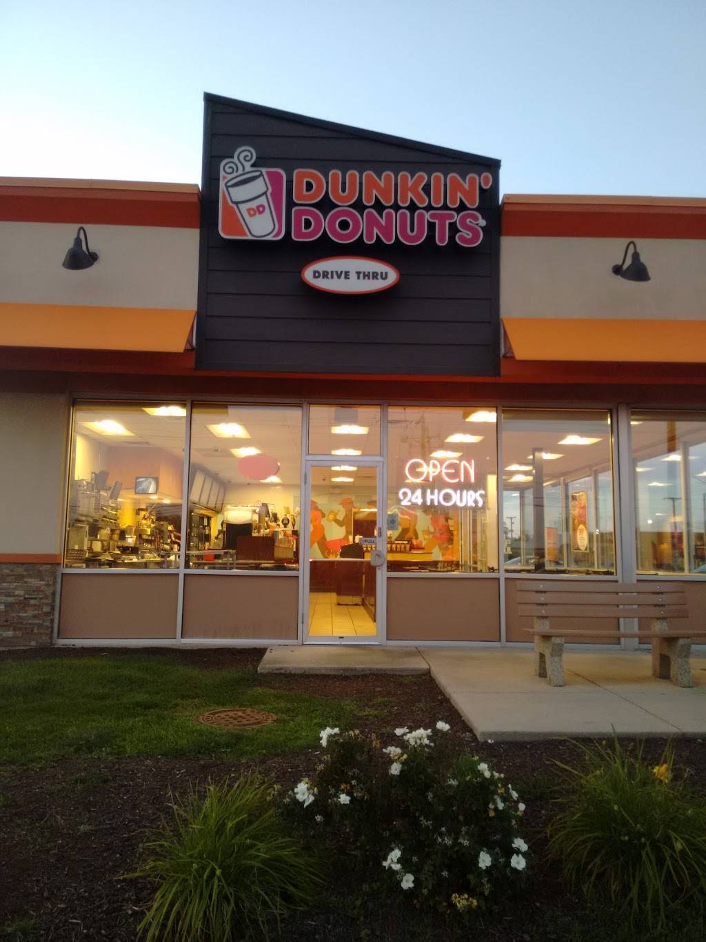 Dunkin Donuts | cafe | 1080 E Oakton St, Des Plaines, IL 60018, USA | 8472964579 OR +1 847-296-4579