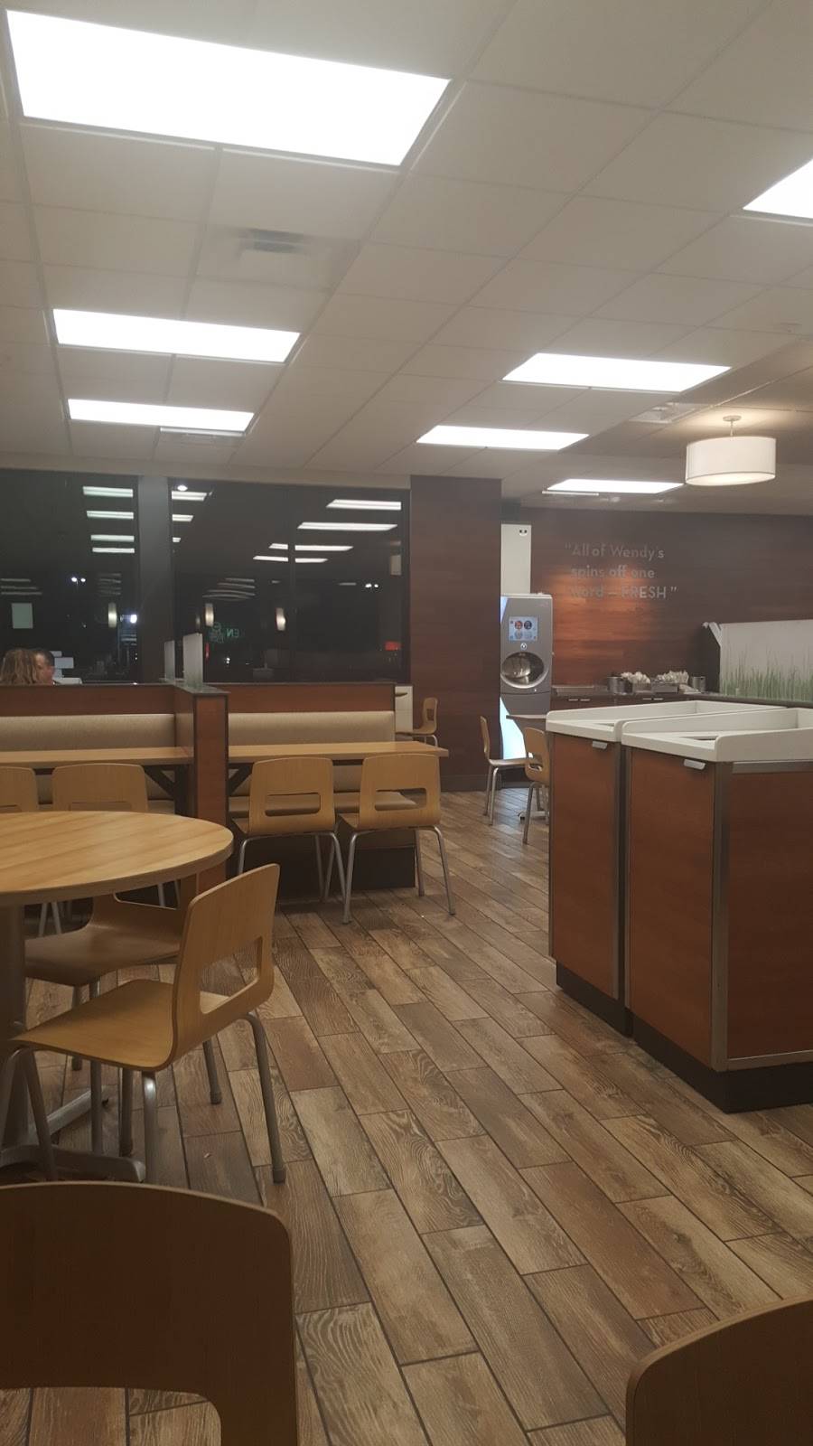 Wendys | restaurant | 1095 Kings Hwy, New Bedford, MA 02745, USA | 5089954410 OR +1 508-995-4410