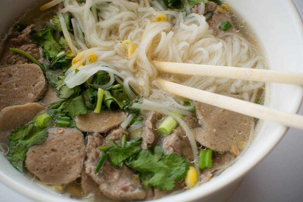 Thai Street Market | restaurant | 1665 Rice St, St Paul, MN 55117, USA | 6514880531 OR +1 651-488-0531