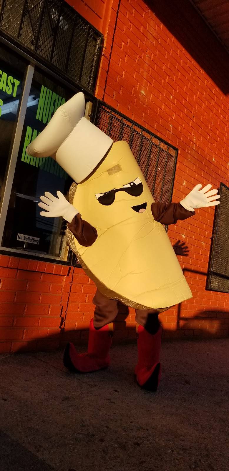 El Tío Taquitos | restaurant | 6053 W Commerce St, San Antonio, TX 78237, USA | 2106004050 OR +1 210-600-4050