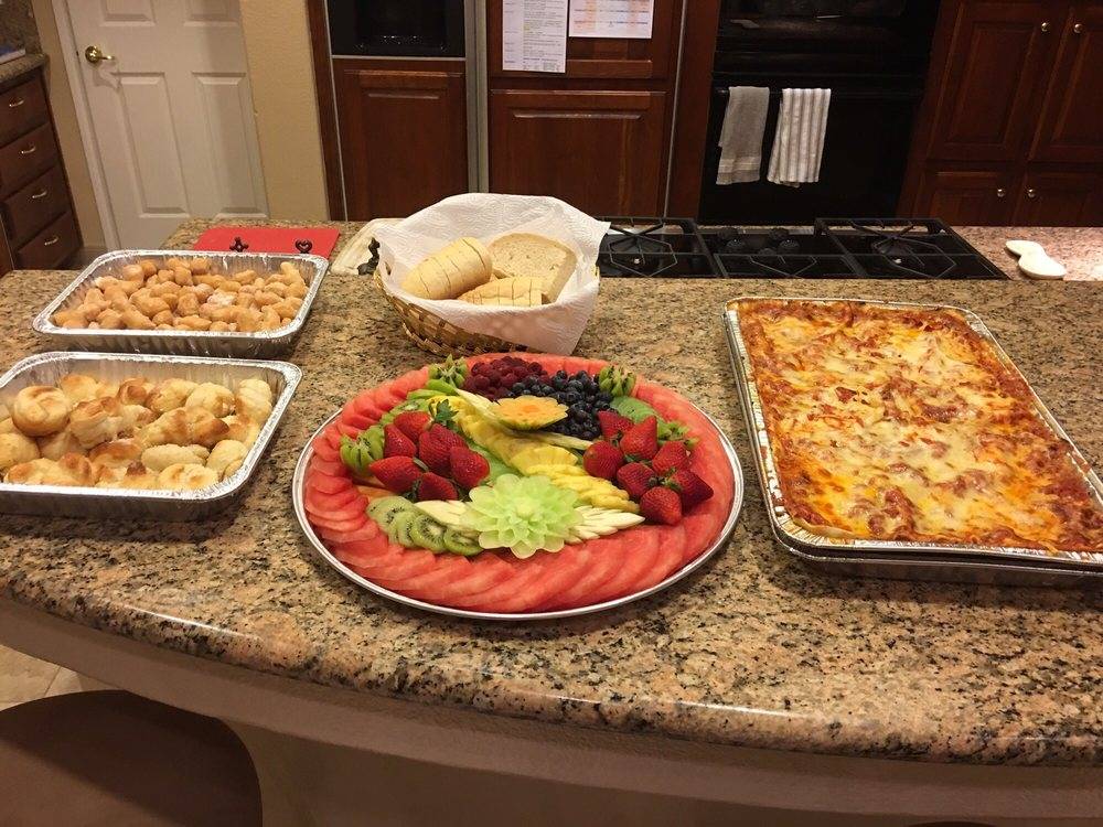 Roccos NY Pizzeria and Pasta | meal delivery | 1910 Village Center Cir, Las Vegas, NV 89134, USA | 7022420303 OR +1 702-242-0303