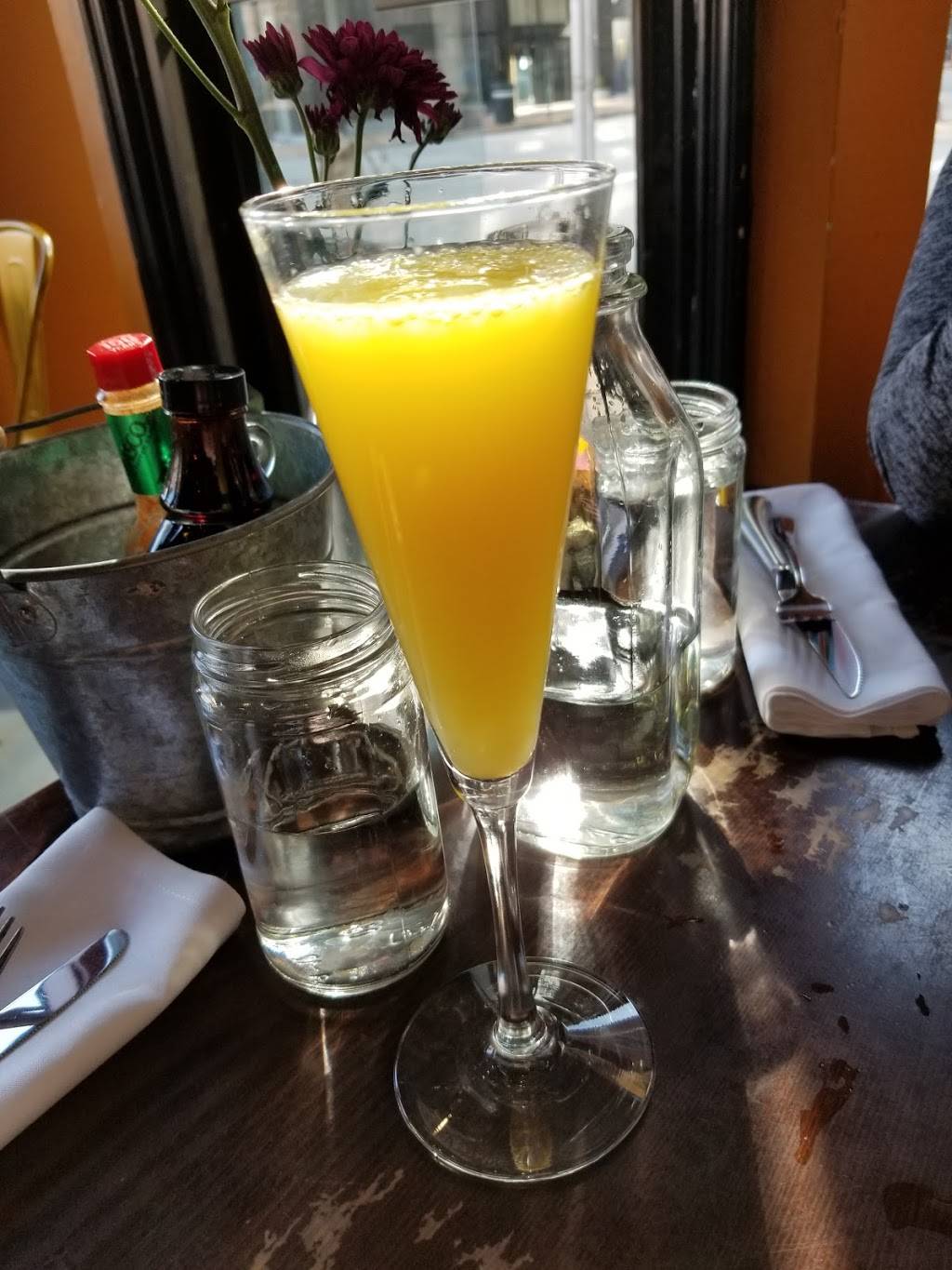 Rooster | cafe | 1104 Locust St, St. Louis, MO 63101, USA | 3142418118 OR +1 314-241-8118