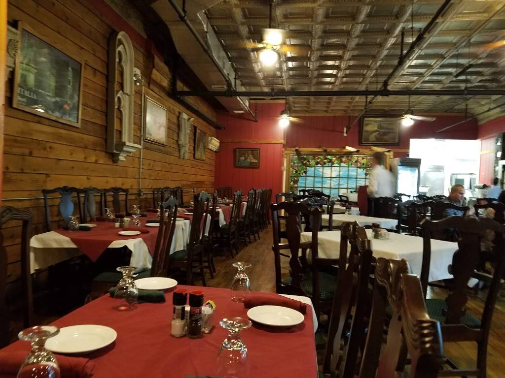 Pasqualinos Italian Restaurant | restaurant | 25 Everett St, Bryson City, NC 28713, USA | 8284889555 OR +1 828-488-9555