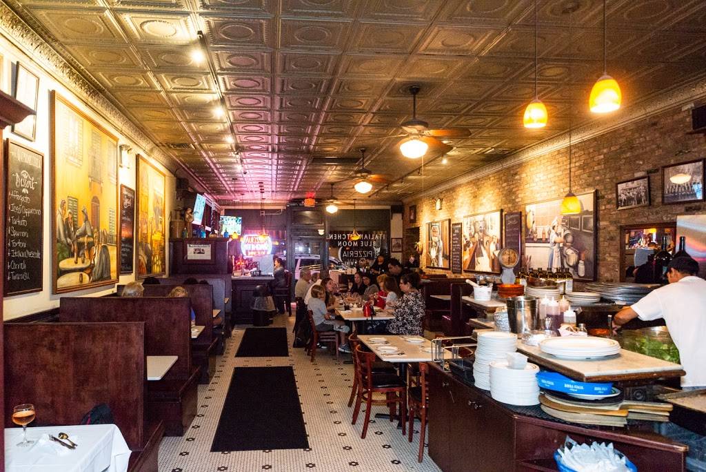 Blue Moon | restaurant | 26 N Park Ave, Rockville Centre, NY 11570, USA | 5167634900 OR +1 516-763-4900