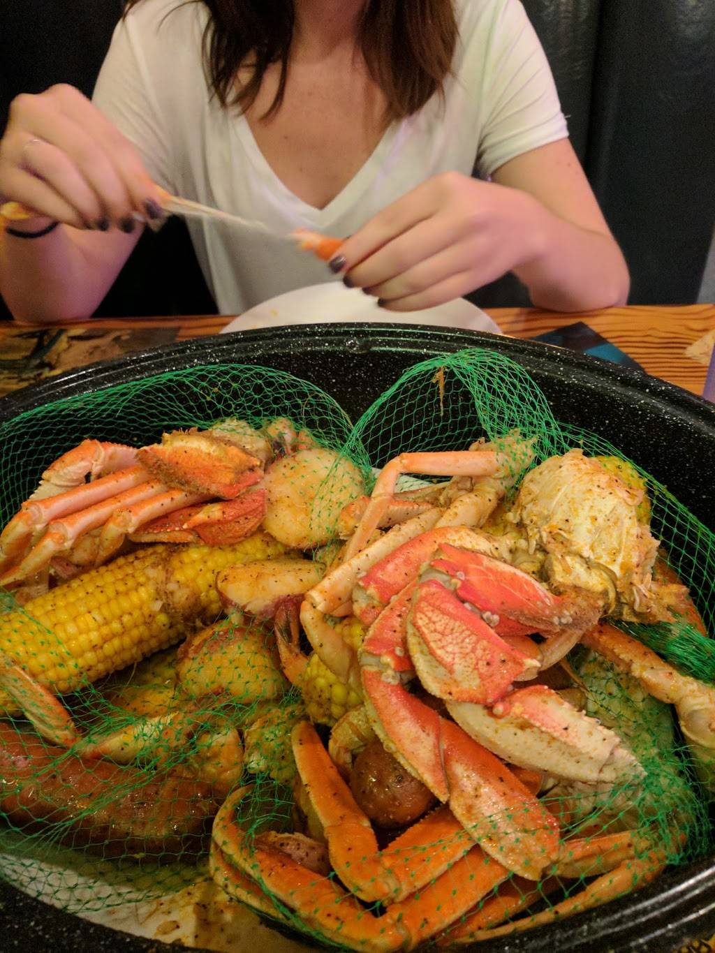 Joes Crab Shack | restaurant | 2401 S, I-35, Round Rock, TX 78664, USA | 5122468500 OR +1 512-246-8500