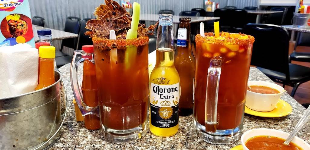 Los Colegas | restaurant | 1613 N Zaragoza Rd, El Paso, TX 79936, USA | 9158553744 OR +1 915-855-3744