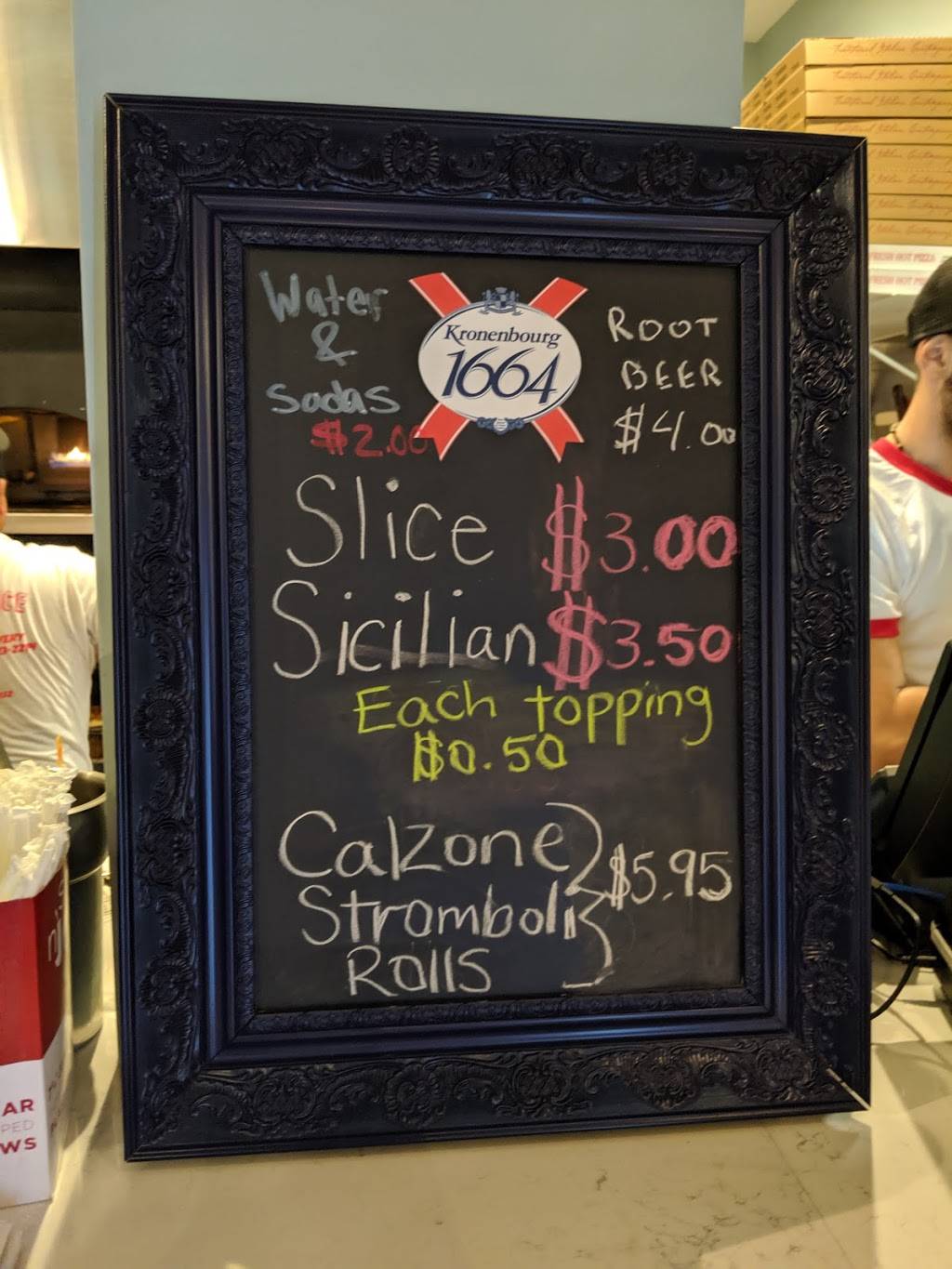 Broadway Slice | restaurant | 3932 Broadway, New York, NY 10032, USA | 6468132214 OR +1 646-813-2214