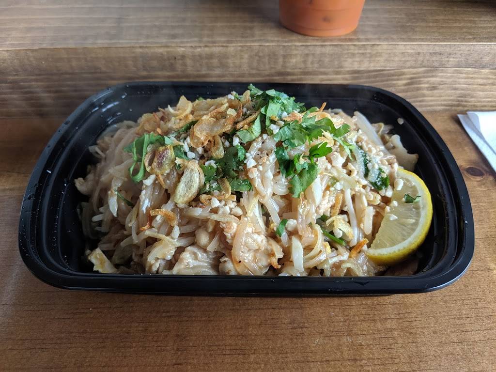 Phat Kaphrao | restaurant | 3016B Bathurst St, North York, ON M6B 3B6, Canada | 4167894085 OR +1 416-789-4085