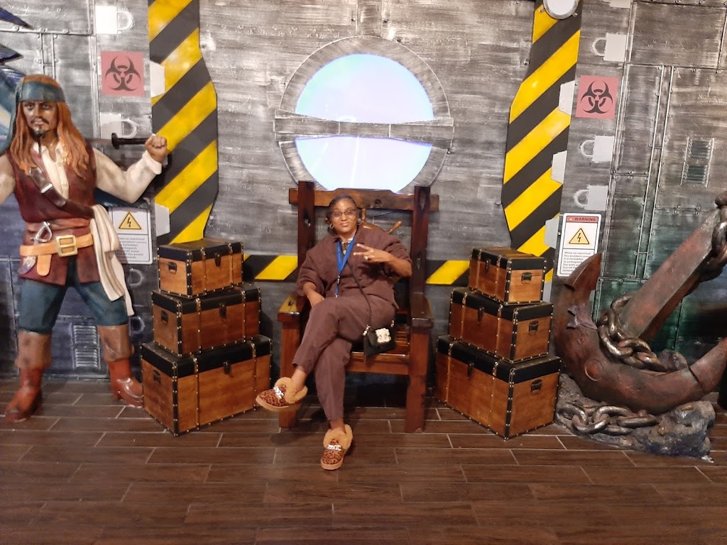 Hungry Crab | restaurant | 114 Golden Isles Plaza, Brunswick, GA 31520, USA | 9124563037 OR +1 912-456-3037