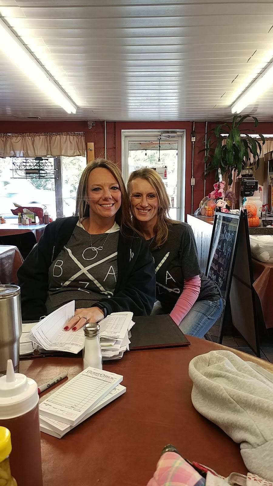 Boaz Cafe | restaurant | 10830 AL-168, Boaz, AL 35957, USA | 2565931599 OR +1 256-593-1599