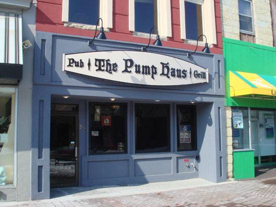 The Pump Haus Pub & Grill | restaurant | 311 Main St, Cedar Falls, IA 50613, USA | 3192778111 OR +1 319-277-8111