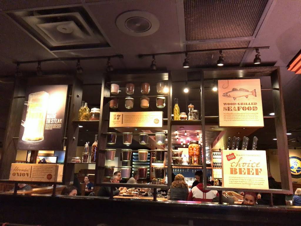 Outback Steakhouse | restaurant | 216 E Golf Rd, Schaumburg, IL 60173, USA | 8478438884 OR +1 847-843-8884