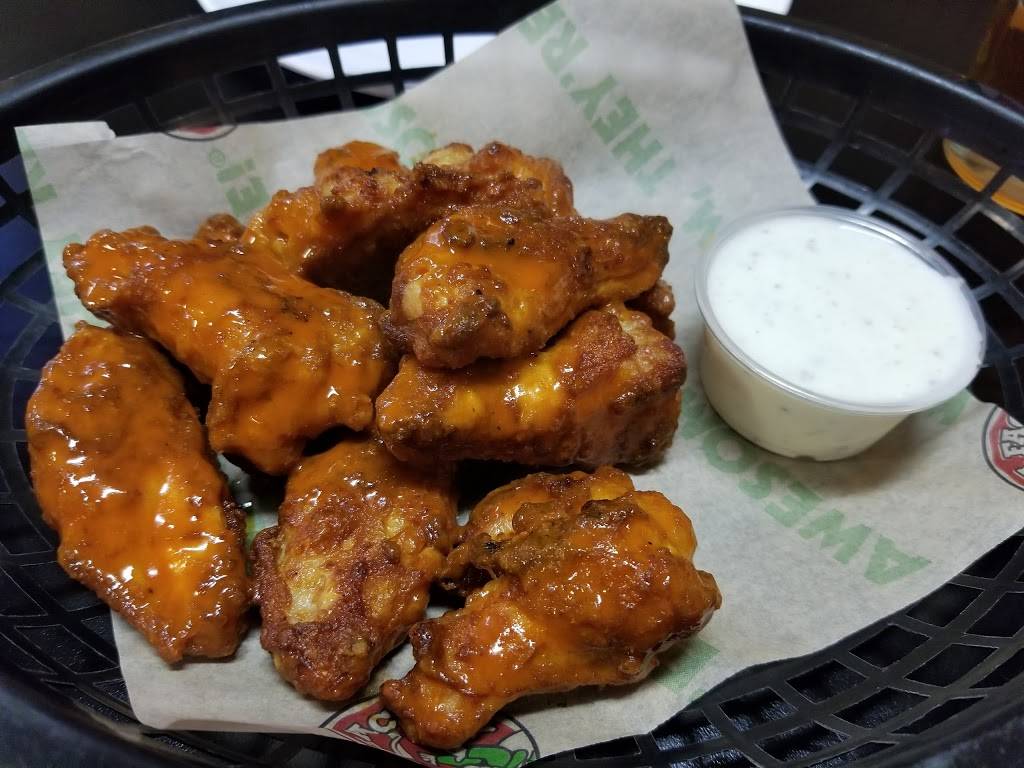 Pizza Factory | restaurant | 7775 N First St, Fresno, CA 93720, USA | 5594479500 OR +1 559-447-9500