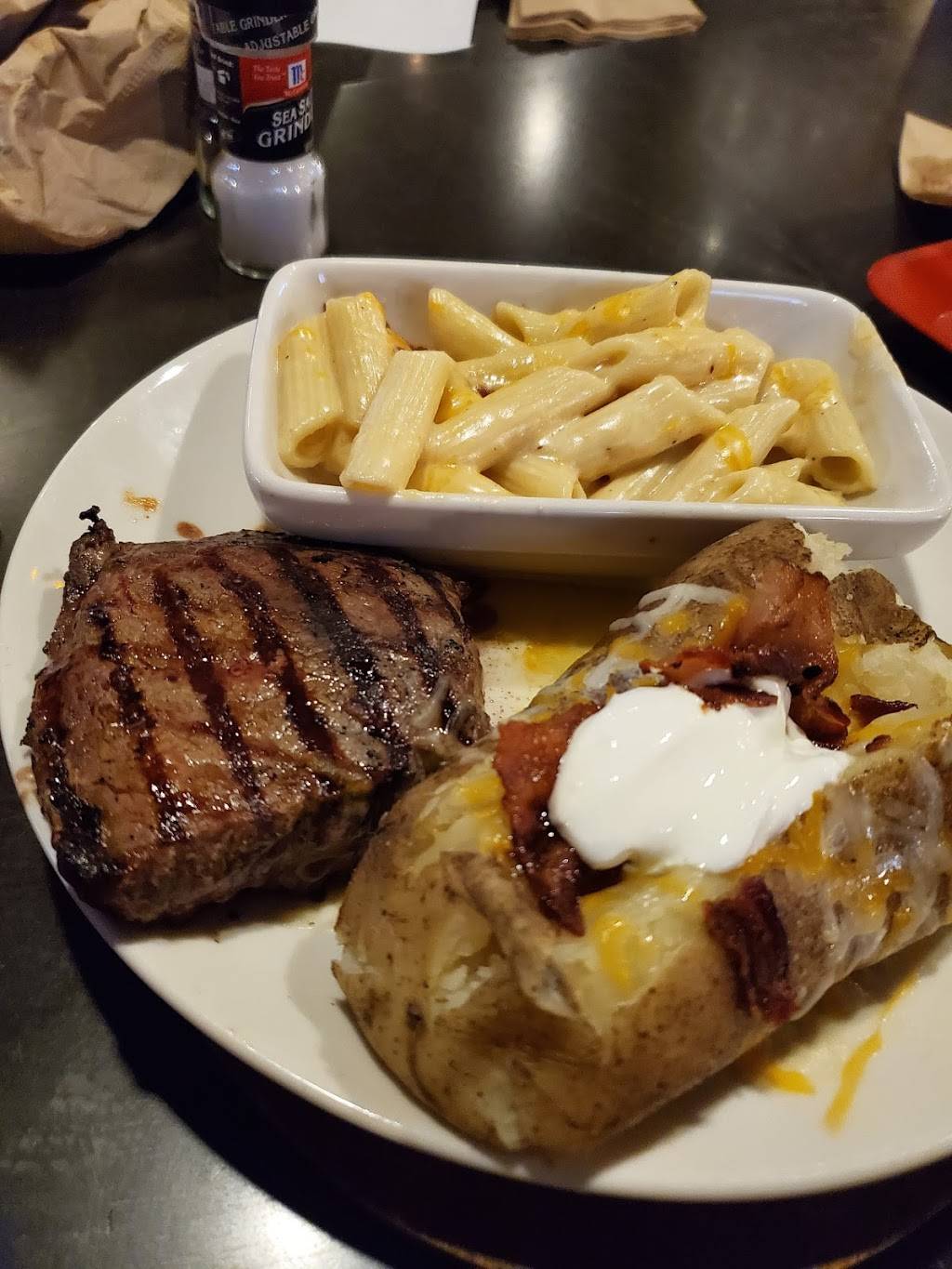 Applebees Grill + Bar | restaurant | 3066 Wilma Rudolph Blvd, Clarksville, TN 37043, USA | 9315518020 OR +1 931-551-8020