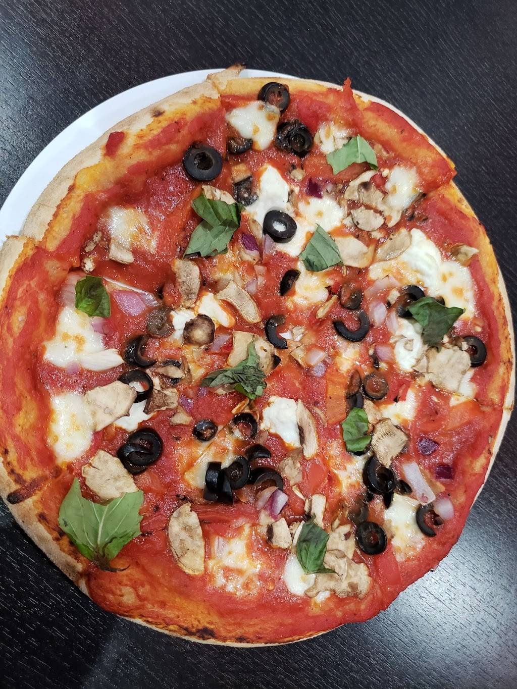 1000 Degrees Pizza Salad Wings | restaurant | 3400 Columbia Pike, Arlington, VA 22204, USA | 7039209000 OR +1 703-920-9000