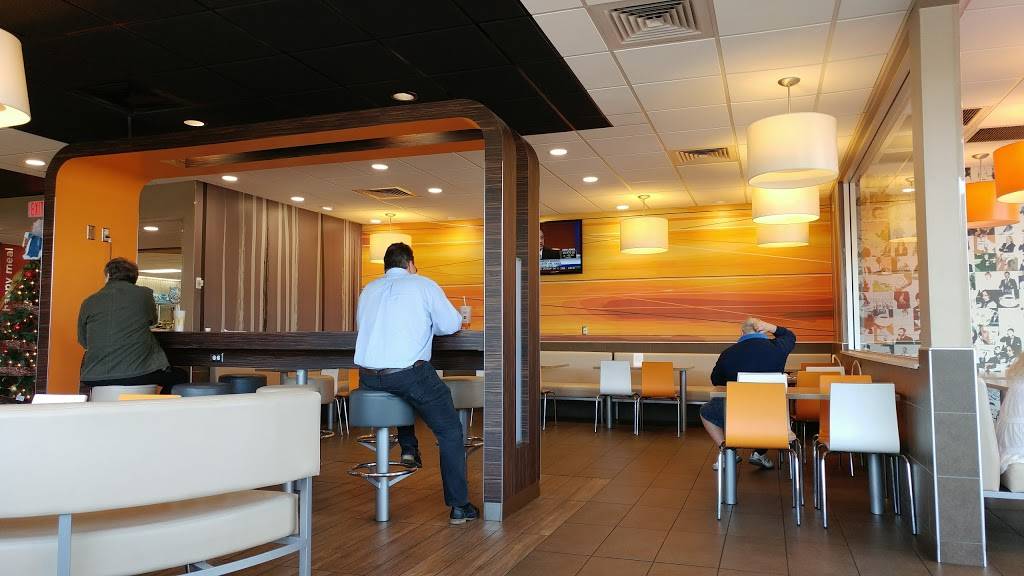 McDonalds | cafe | 719 E Thunderbird Rd, Phoenix, AZ 85020, USA | 6028668575 OR +1 602-866-8575