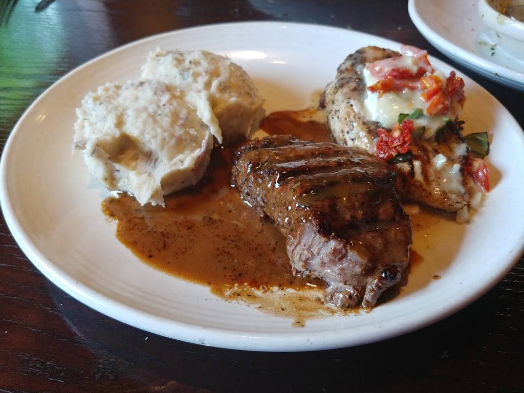 Carrabbas Italian Grill | restaurant | 1881 Plaudit Pl, Lexington, KY 40509, USA | 8592648395 OR +1 859-264-8395